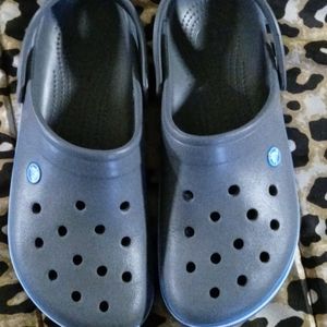 Crocs size 10 mens/12 women